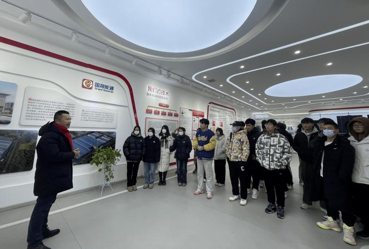 活動中既有企業(yè)展廳參觀,又有工廠生產(chǎn)線零距離觸摸,還有企業(yè)產(chǎn)品體驗